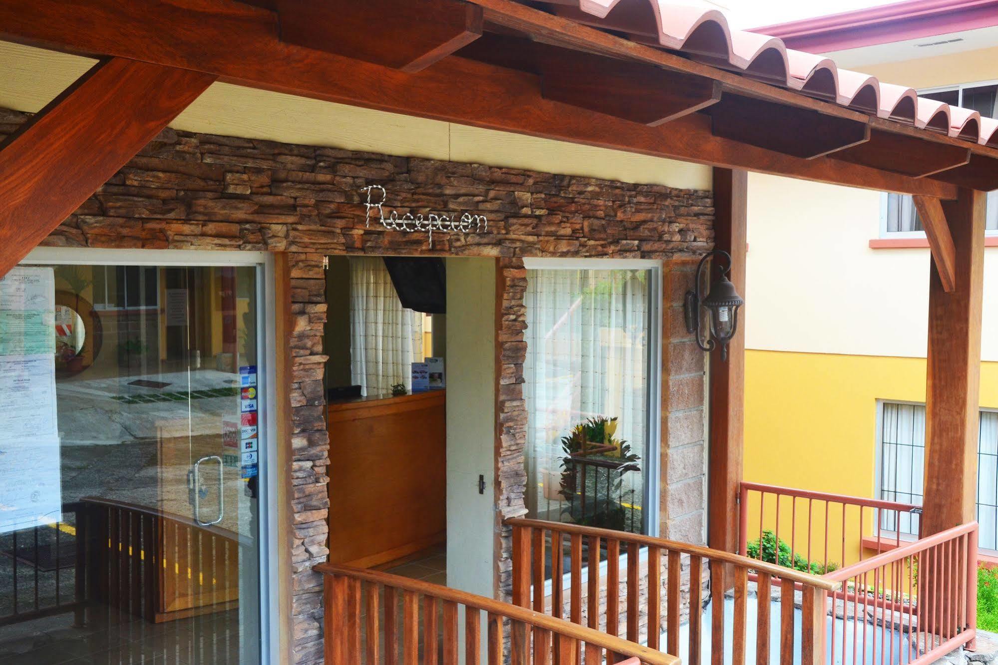 Hotel La Villa Quesada  외부 사진